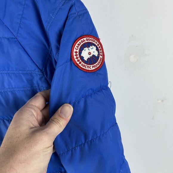 Canada Goose Boys Youth Sherwood Puffer M 10-12 Royal Blue 5070ypd Authentic - Picture 8 of 16